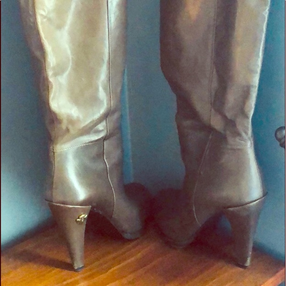 Gucci knee high leather boots